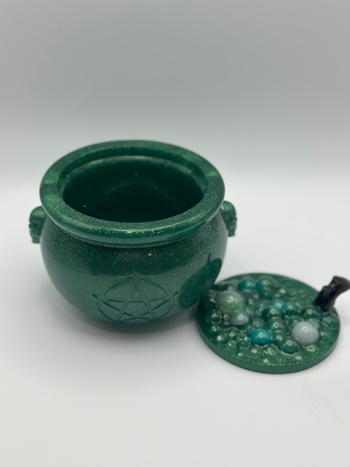 Cauldron with Lid