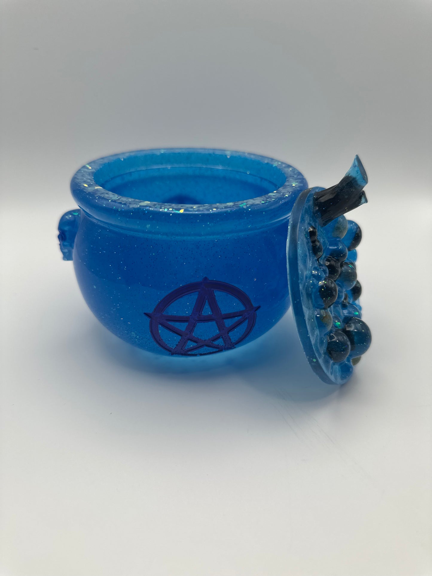 Cauldron with Lid