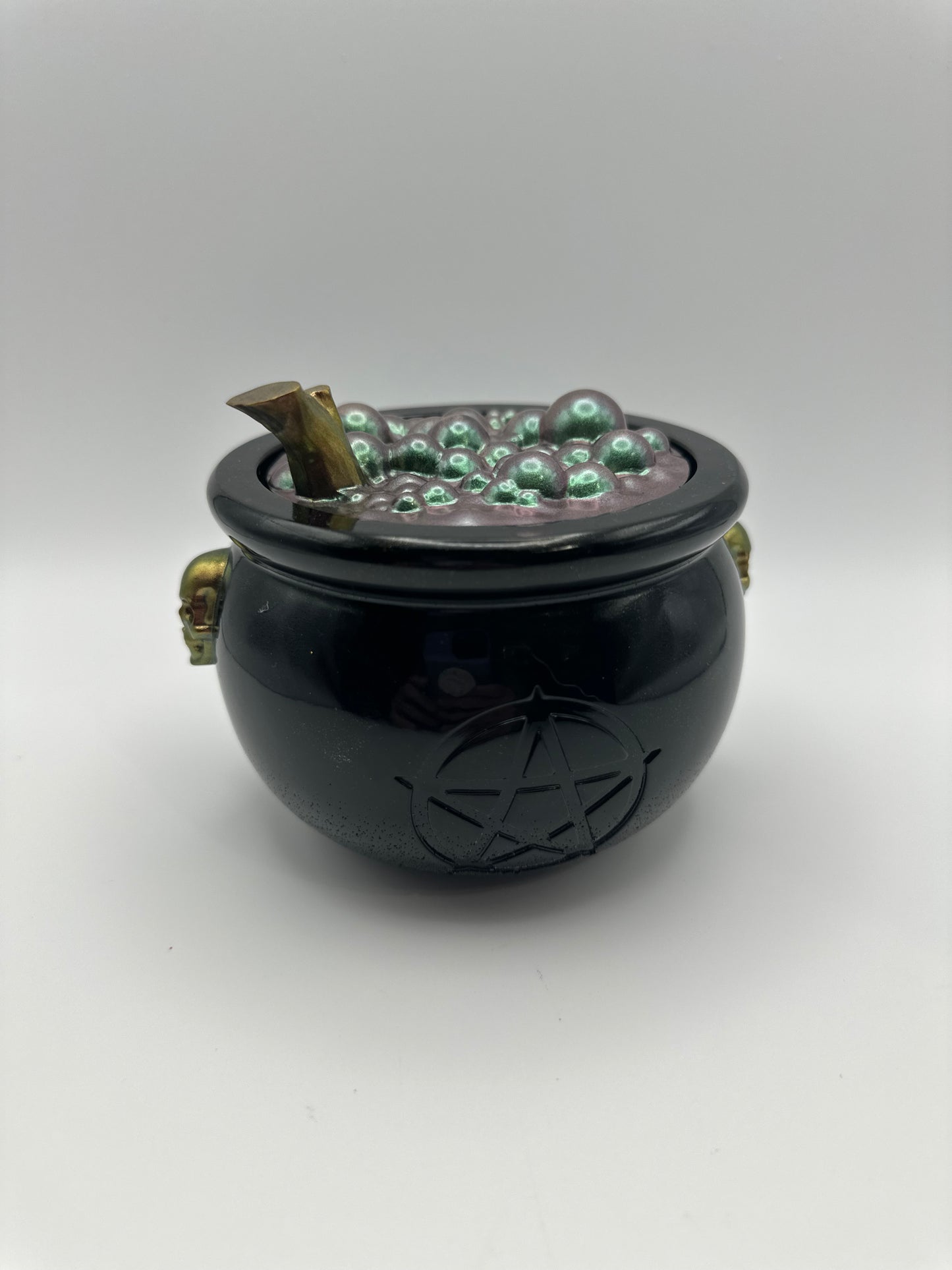Cauldron with Lid